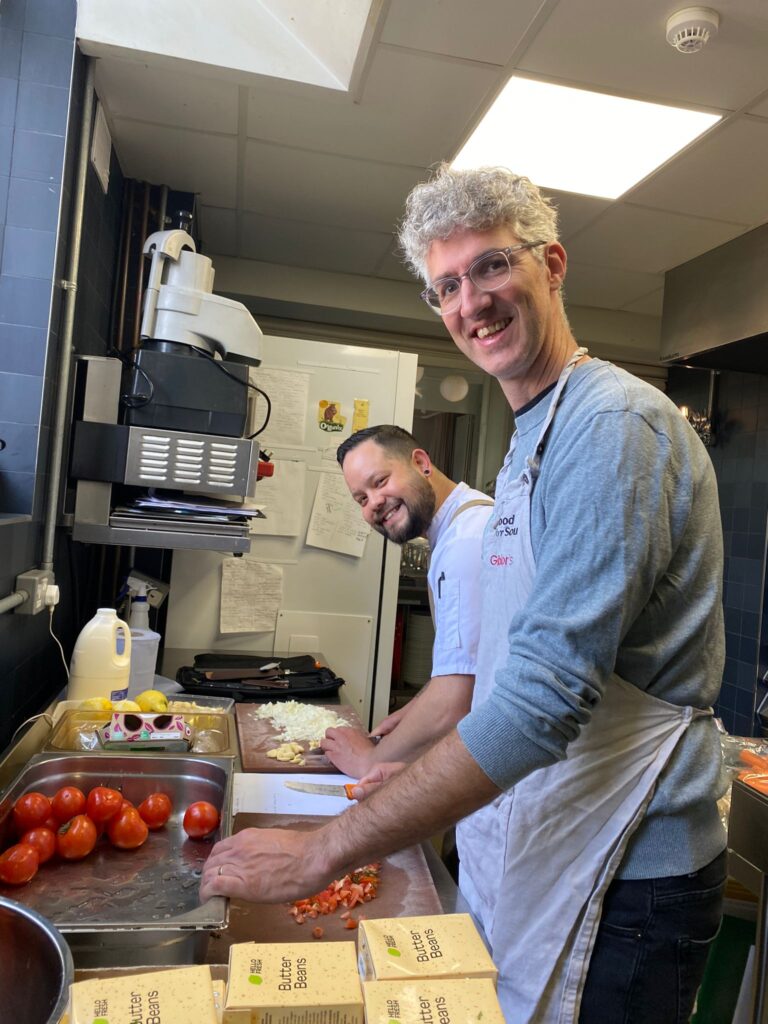 Lexington team volunteering at Refettorio Felix